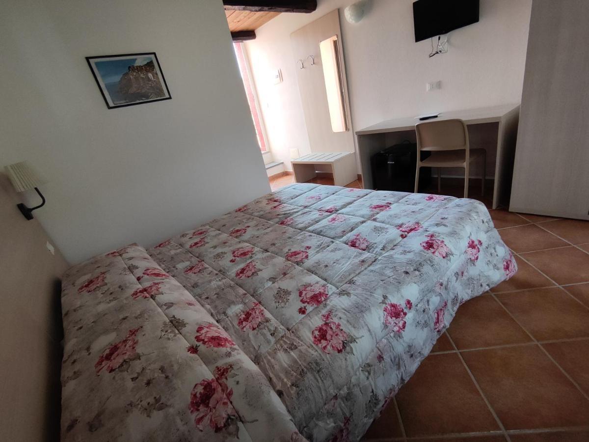 Hotel il gelsomino Carrodano Inferiore Esterno foto