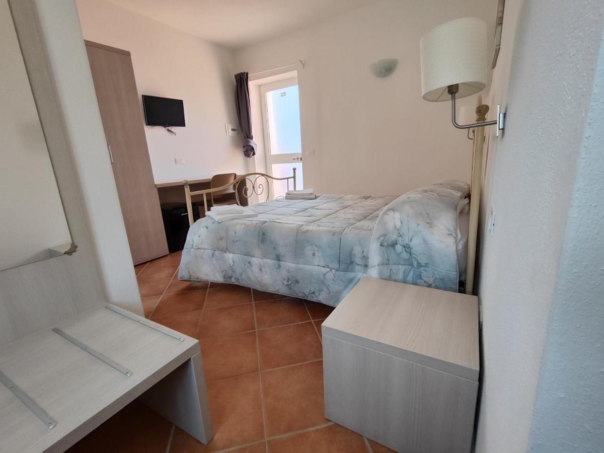 Hotel il gelsomino Carrodano Inferiore Esterno foto