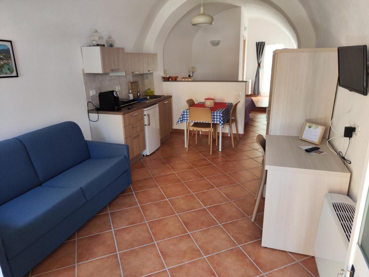 Hotel il gelsomino Carrodano Inferiore Esterno foto