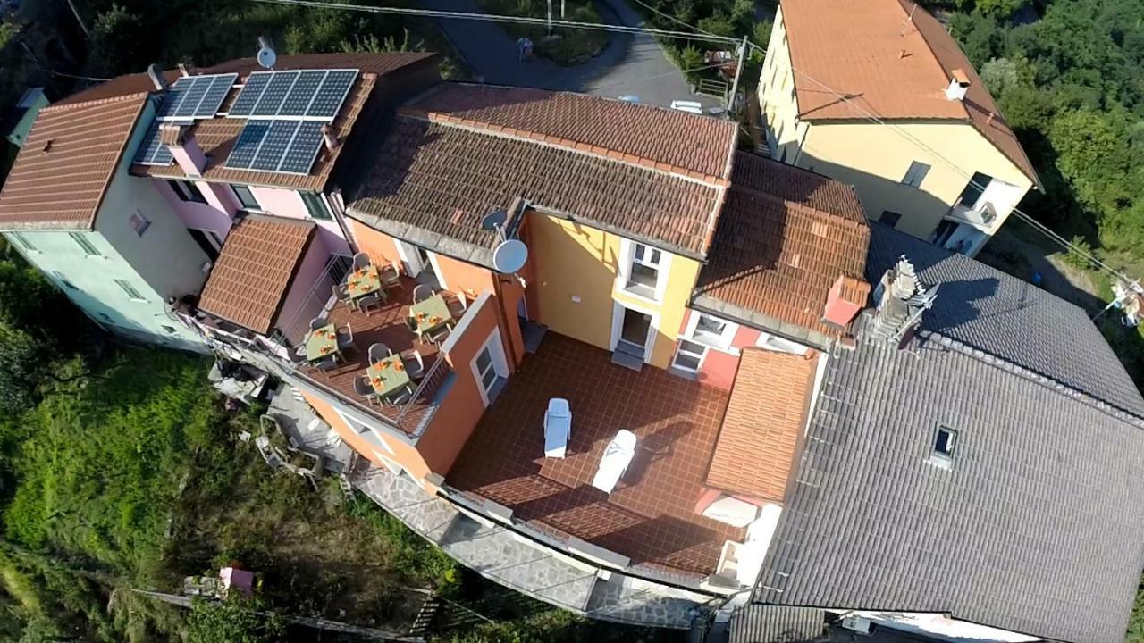 Hotel il gelsomino Carrodano Inferiore Esterno foto